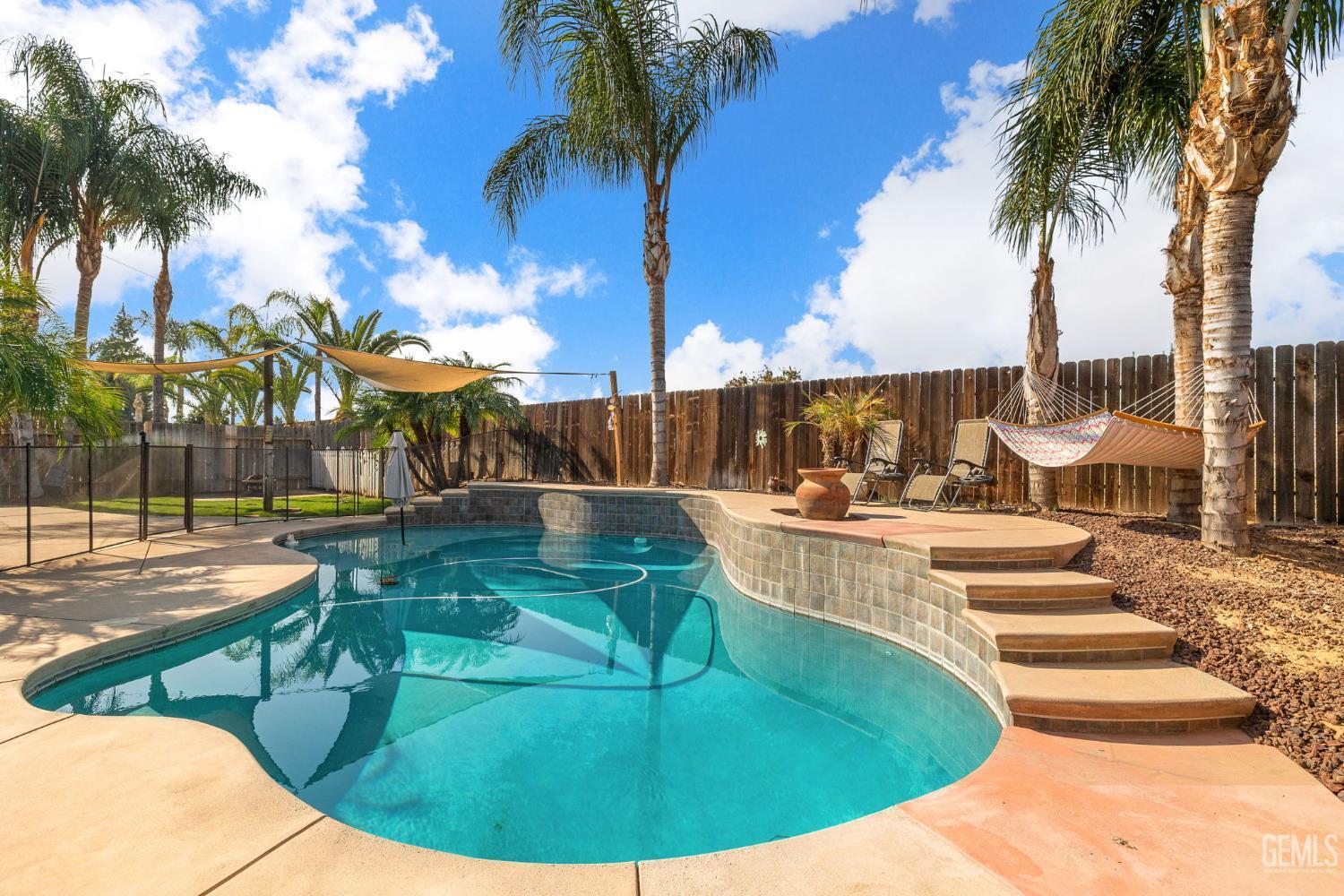 Bakersfield, California, 93312, United States, 3 Bedrooms Bedrooms, ,2 BathroomsBathrooms,Residential,For Sale,1989296