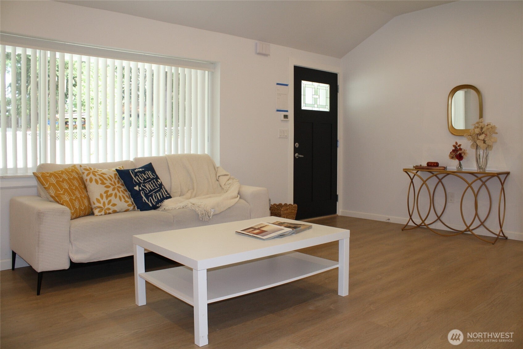 Shoreline, Washington, 98133, United States, 3 Bedrooms Bedrooms, ,2 BathroomsBathrooms,Residential,For Sale,1976952