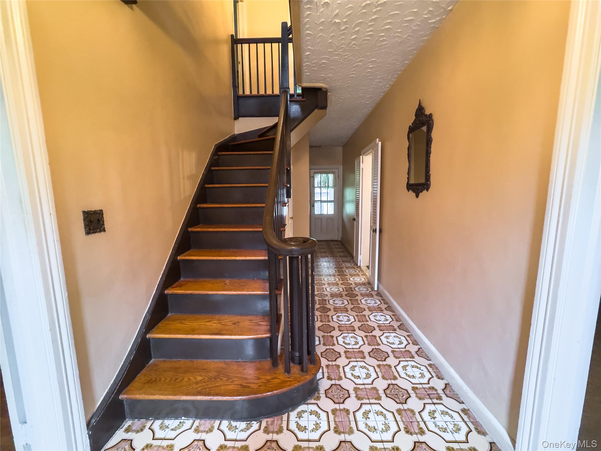 Port Chester, New York, 10573, United States, 4 Bedrooms Bedrooms, ,3 BathroomsBathrooms,Residential,For Sale,1918856