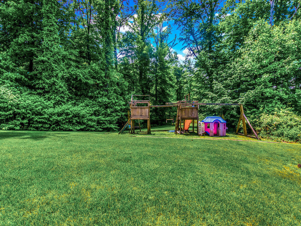 Scarsdale, New York, 10583, United States, 5 Bedrooms Bedrooms, ,6 BathroomsBathrooms,Residential,For Sale,1974207