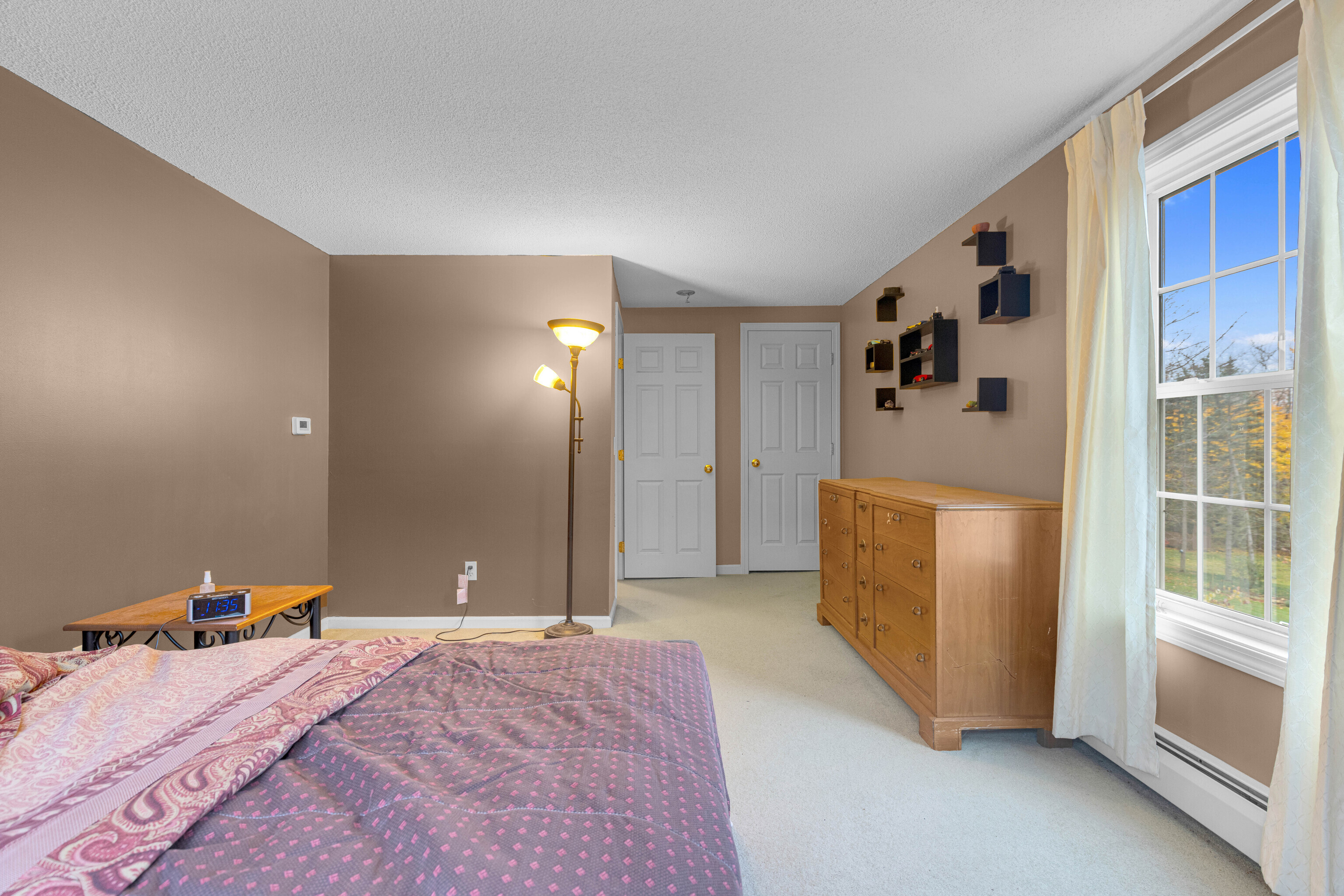 Cromwell, Connecticut, 06416, United States, 4 Bedrooms Bedrooms, ,3 BathroomsBathrooms,Residential,For Sale,1991491