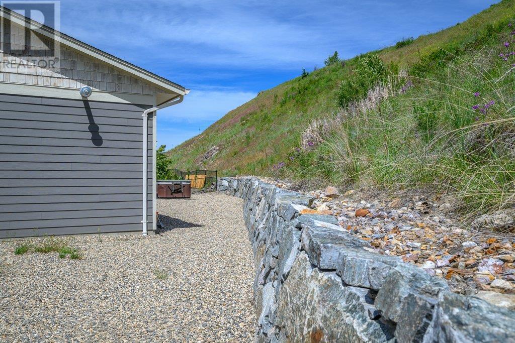 VERNON, British Columbia, V1B 0A3, CA, 4 Bedrooms Bedrooms, ,2 BathroomsBathrooms,Residential,For Sale,1907327