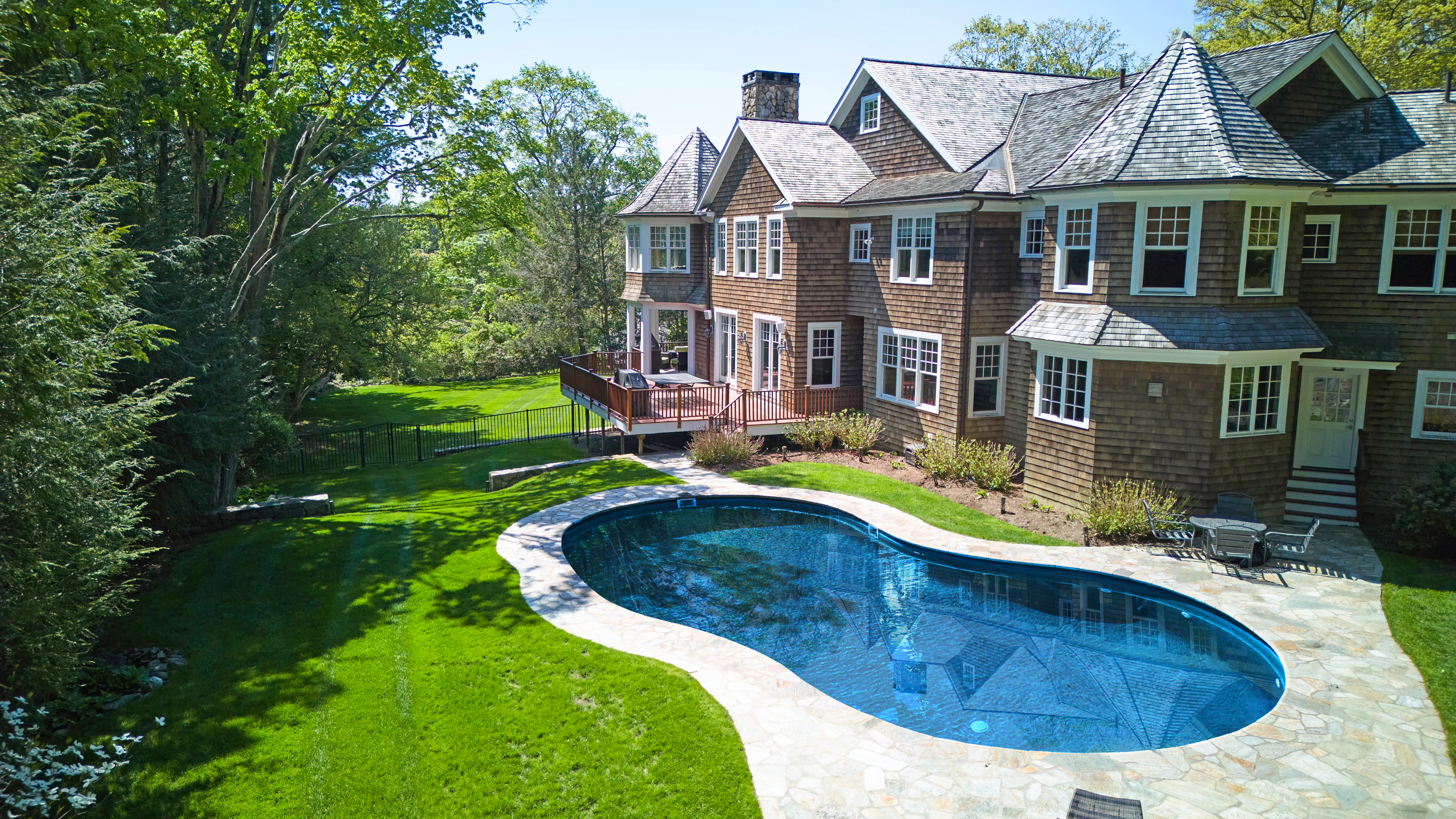  Exceptional Shingle-Style Residence Defines Luxury Living - 物件實景