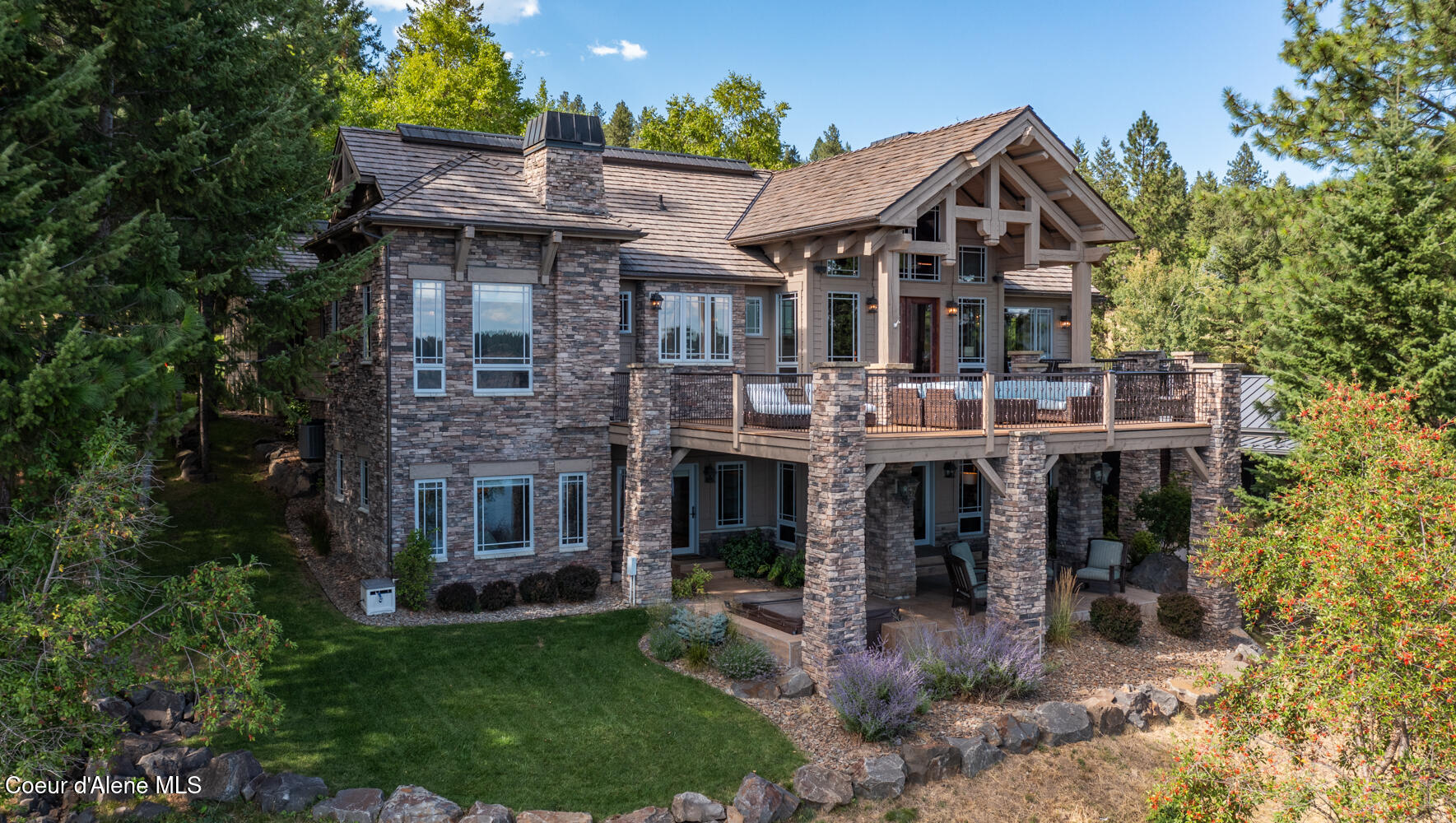 Coeur d'Alene, Idaho, 83814, United States, 4 Bedrooms Bedrooms, ,4 BathroomsBathrooms,Residential,For Sale,1909432