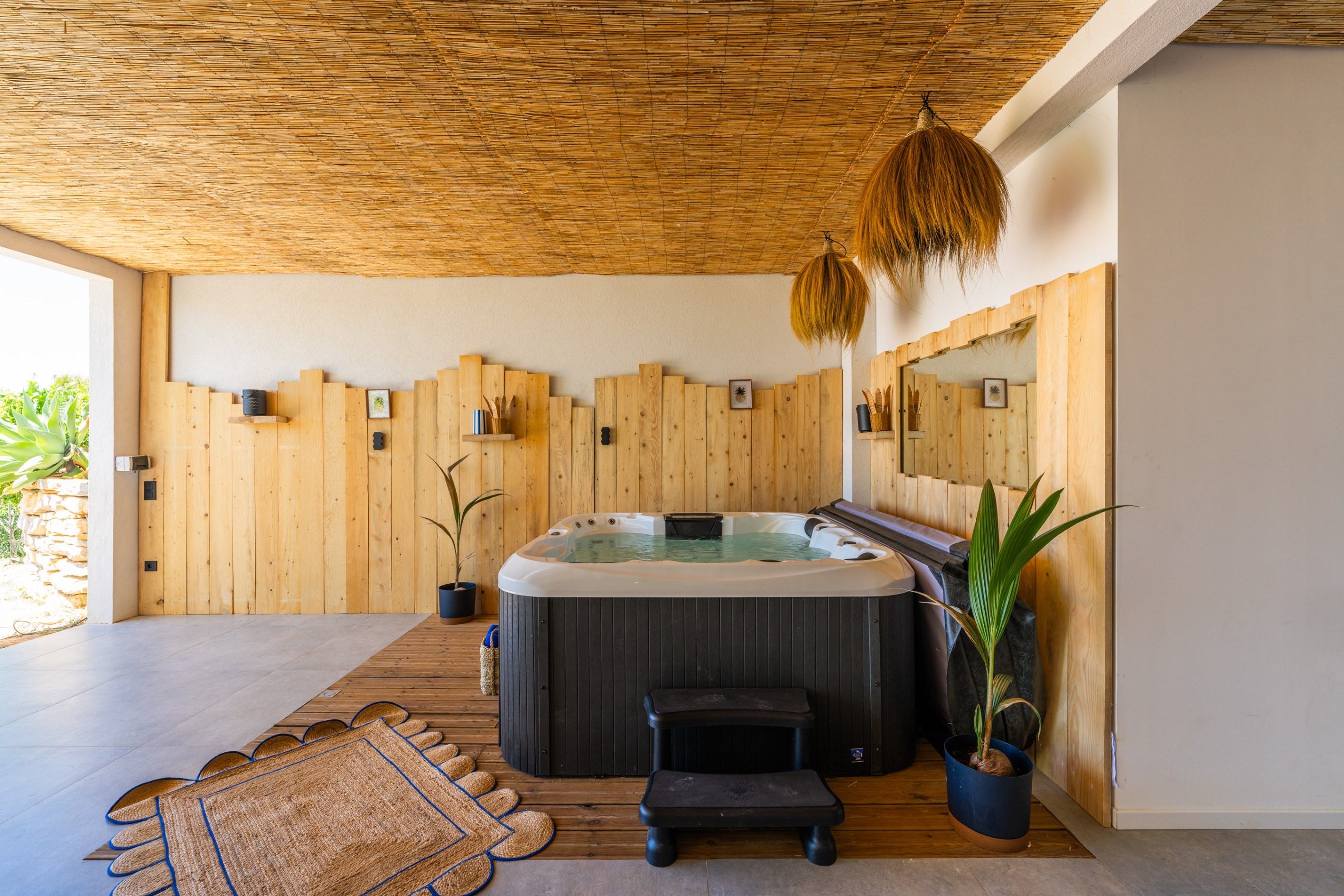  Ceyreste – Contemporary Villa with Exceptional Sea View, Expansive Garden - 物件實景