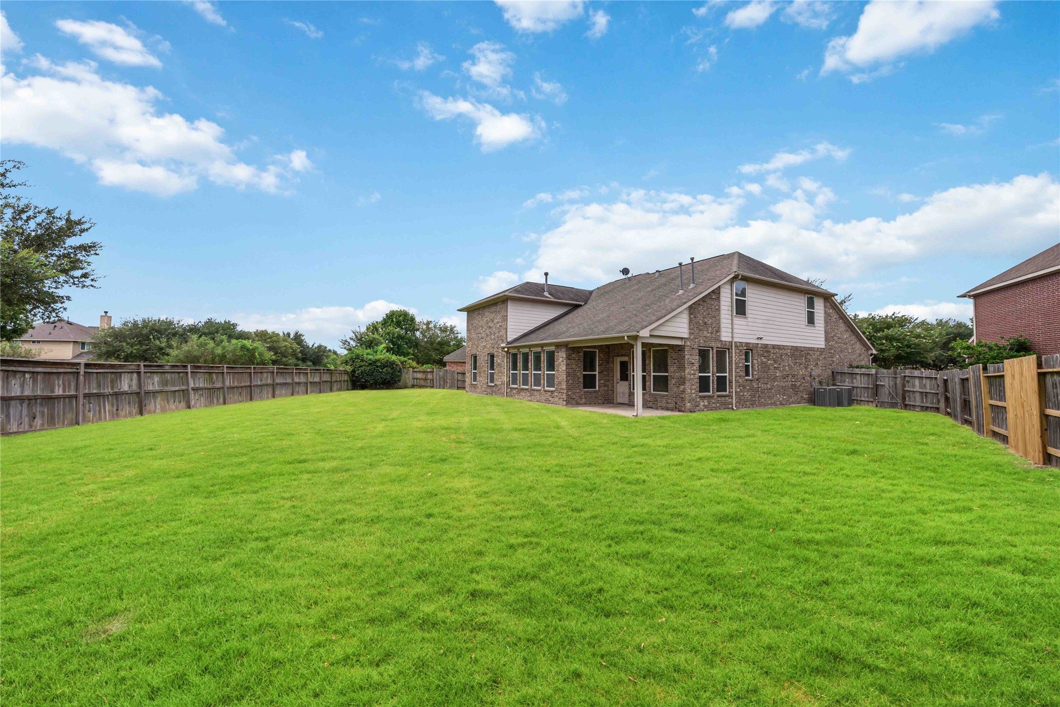 Missouri City, Texas, 77459, United States, 5 Bedrooms Bedrooms, ,4 BathroomsBathrooms,Residential,For Sale,1906951