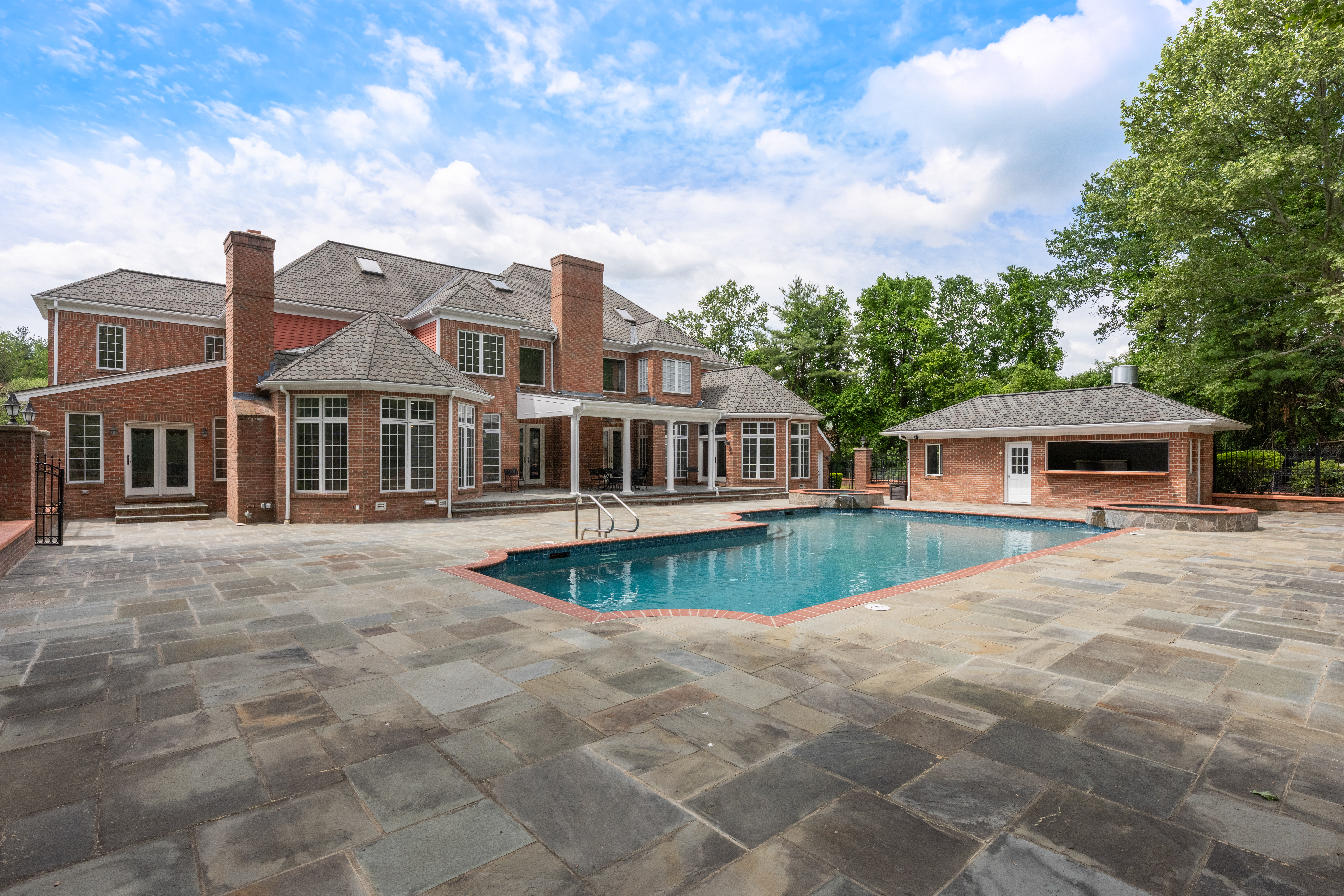  15 Brown, Weston, MA, 02493 - 物件實景