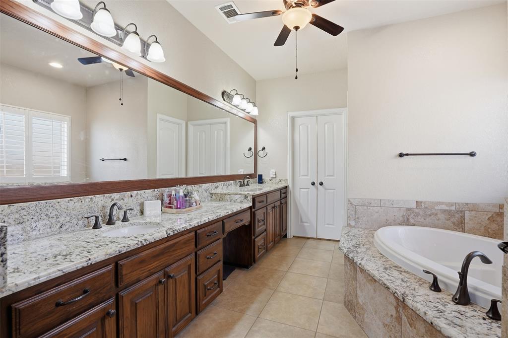 Cleburne, Texas, 76033, United States, 4 Bedrooms Bedrooms, ,3 BathroomsBathrooms,Residential,For Sale,2002191