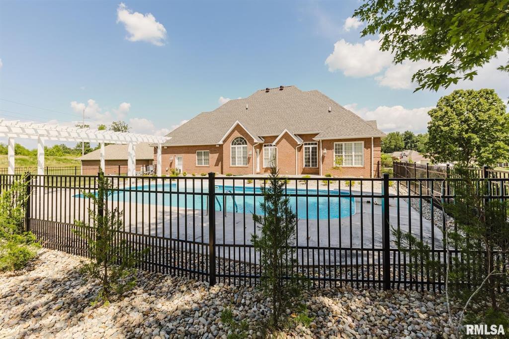 Bismarck, Illinois, 62959, United States, 5 Bedrooms Bedrooms, ,Residential,For Sale,1885319