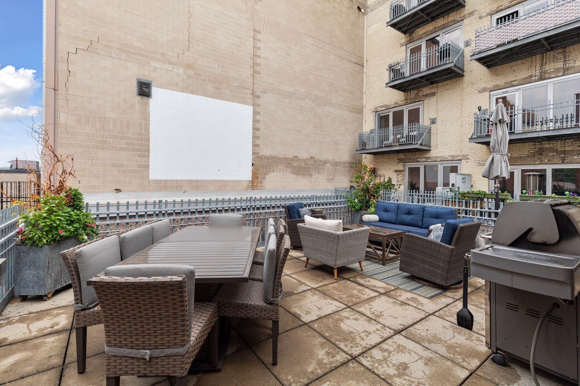 Saint Paul, Minnesota, 55101, United States, 2 Bedrooms Bedrooms, ,1 BathroomBathrooms,Residential,For Sale,1794377