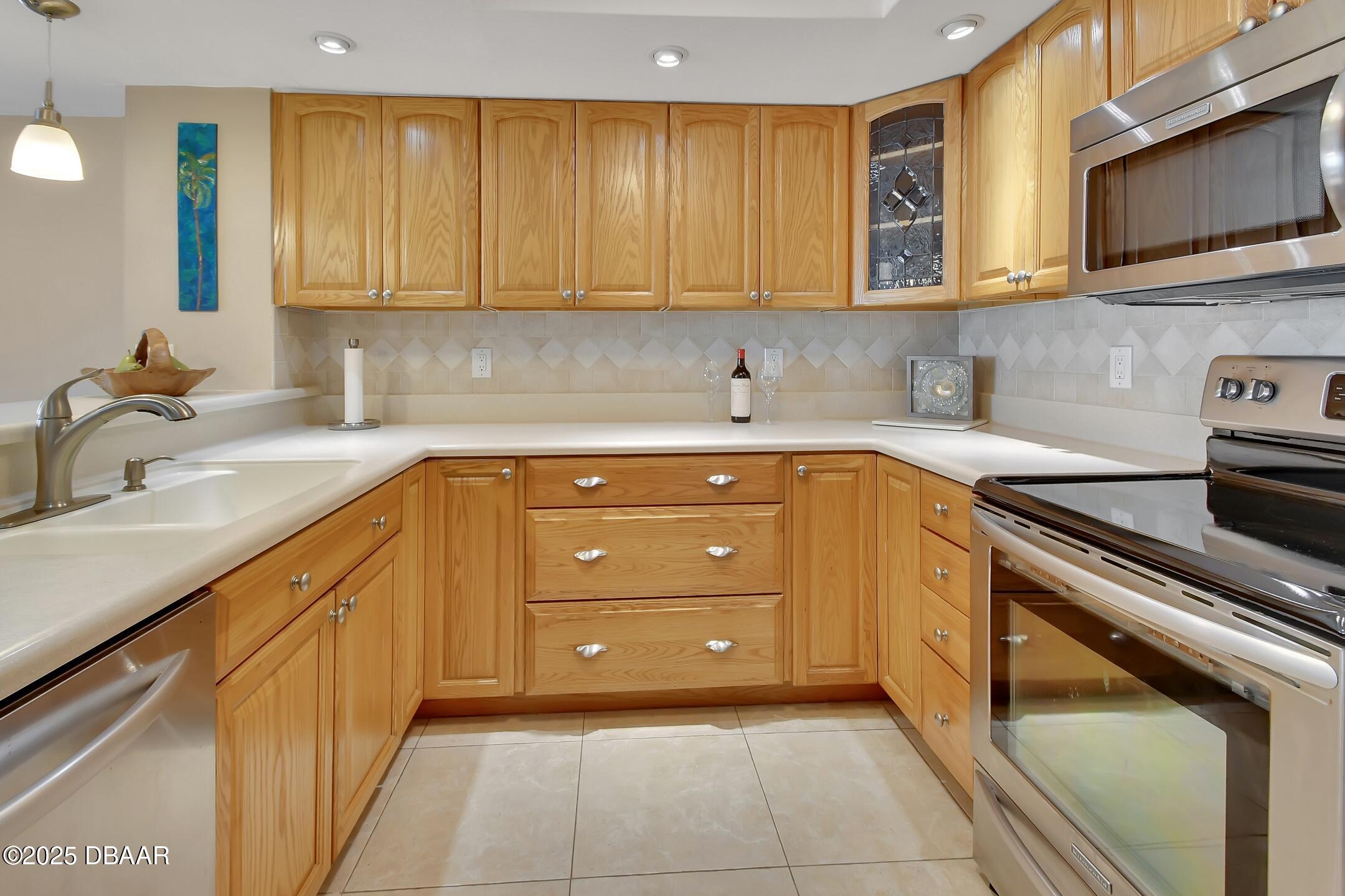 Daytona Beach, Florida, 32118, United States, 2 Bedrooms Bedrooms, ,2 BathroomsBathrooms,Residential,For Sale,1692742