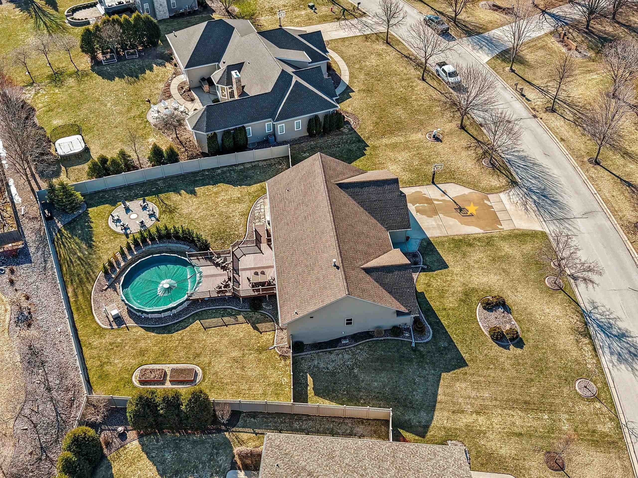 DE PERE, Wisconsin, 54115, United States, 5 Bedrooms Bedrooms, ,4 BathroomsBathrooms,Residential,For Sale,2048678