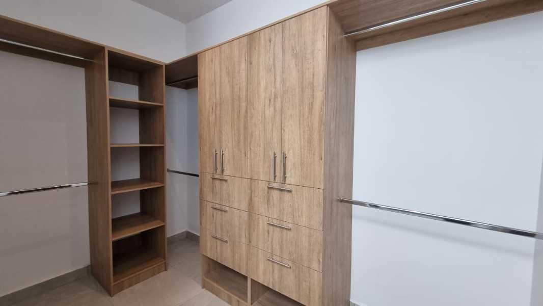 LA RIOJA RESIDENCIAL, Torreón, Coahuila de Zaragoza, 27018, Mexico, 3 Bedrooms Bedrooms, ,2 BathroomsBathrooms,Residential,For Sale,LA RIOJA RESIDENCIAL,1416094
