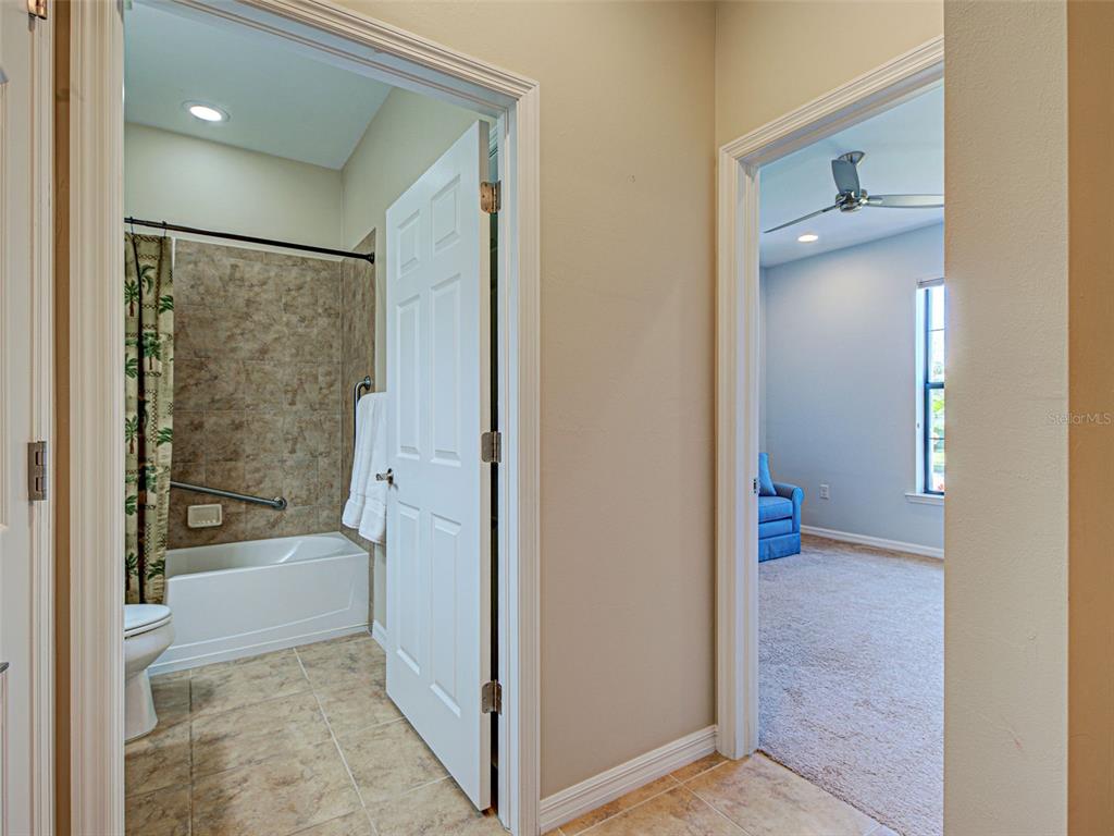 Venice, Florida, 34293, United States, 2 Bedrooms Bedrooms, ,2 BathroomsBathrooms,Residential,For Sale,1933036