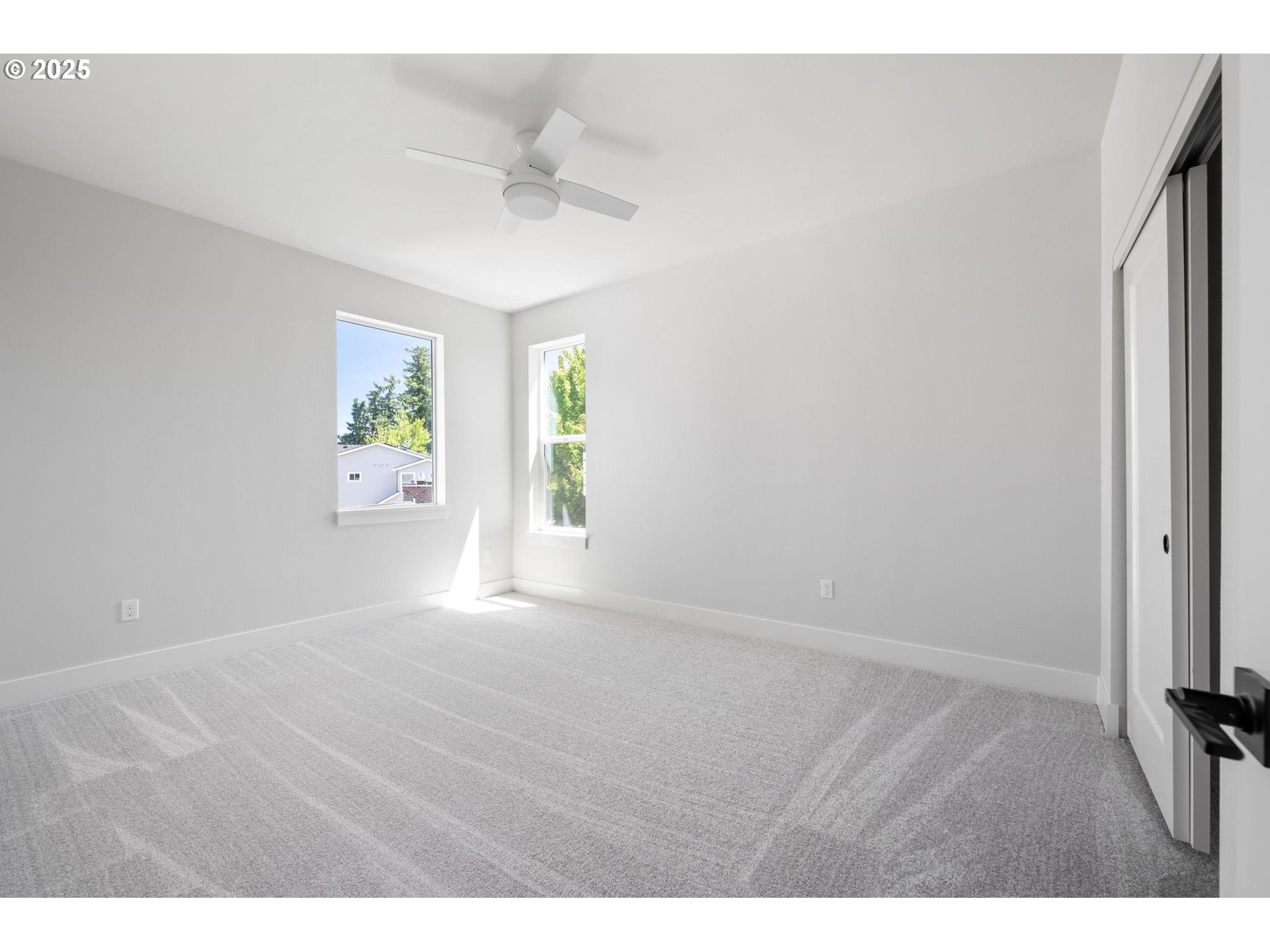 Tigard, Oregon, 97224, United States, 3 Bedrooms Bedrooms, ,2 BathroomsBathrooms,Residential,For Sale,1837175