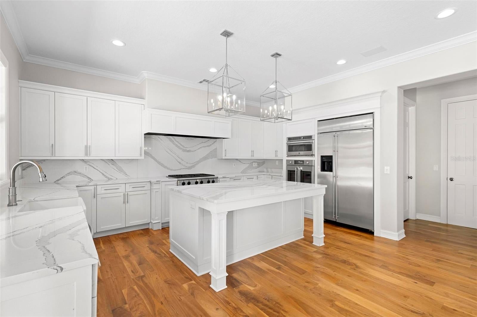 ORLANDO, Florida, 32827, United States, 3 Bedrooms Bedrooms, ,5 BathroomsBathrooms,Residential,For Sale,1825170