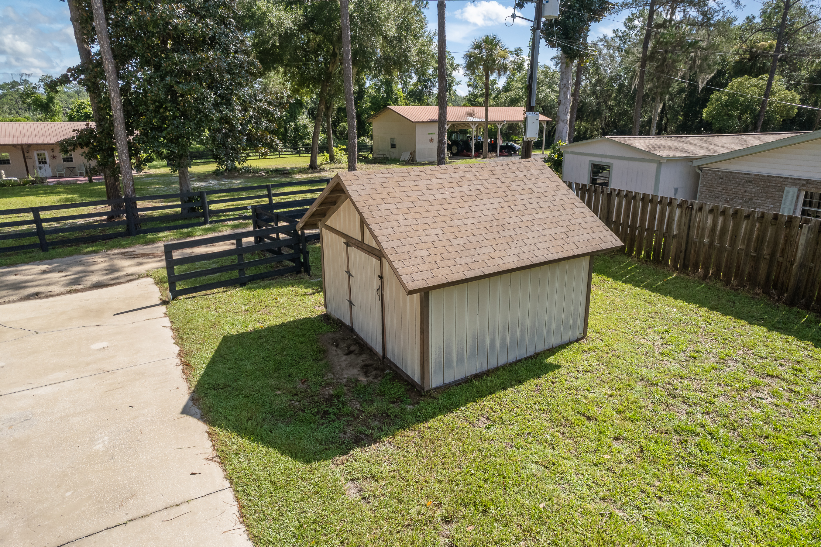 Hawthorne, Florida, 32640, United States, 5 Bedrooms Bedrooms, ,2 BathroomsBathrooms,Residential,For Sale,1903674