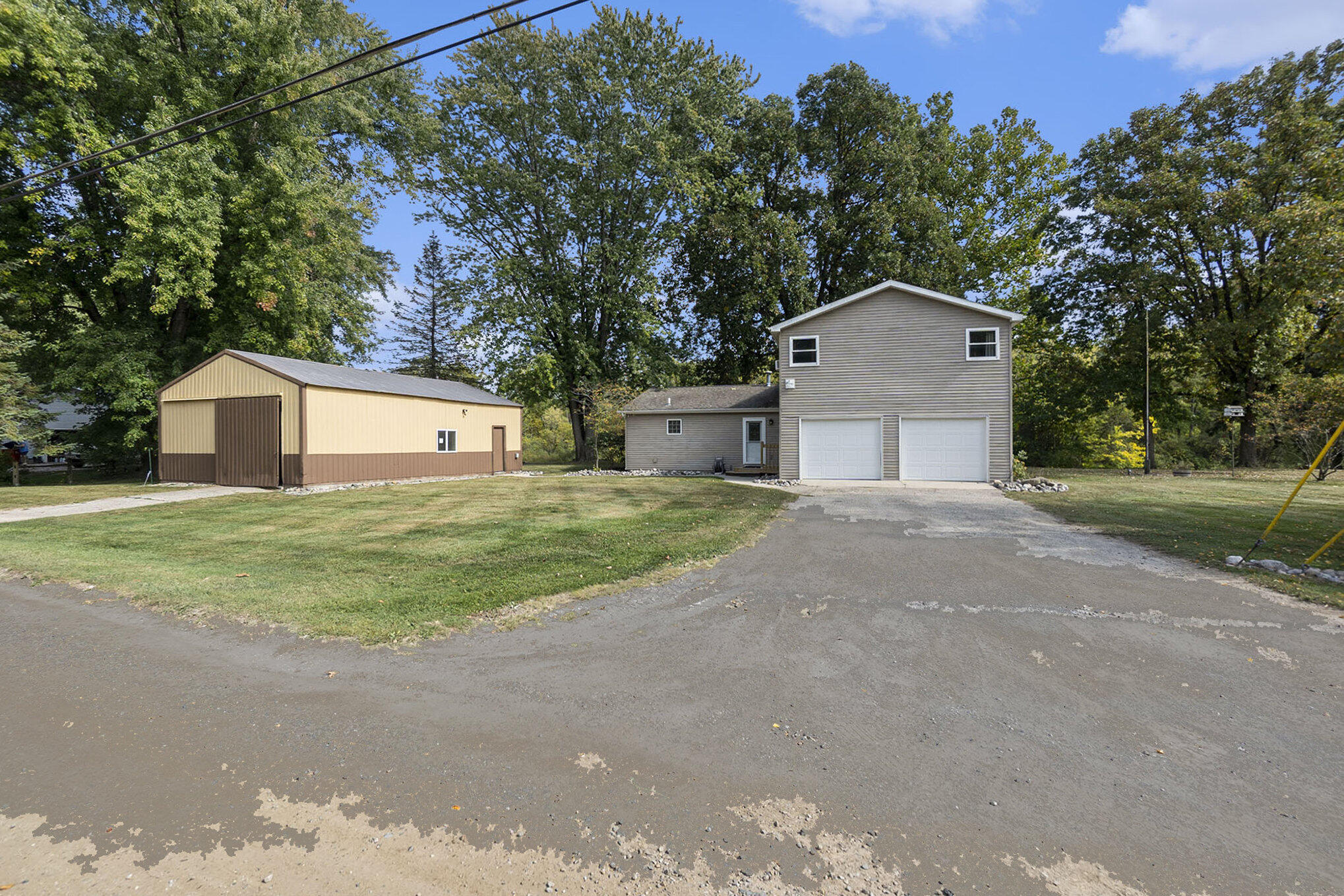 Newaygo, Michigan, 49337, United States, 5 Bedrooms Bedrooms, ,2 BathroomsBathrooms,Residential,For Sale,1982791