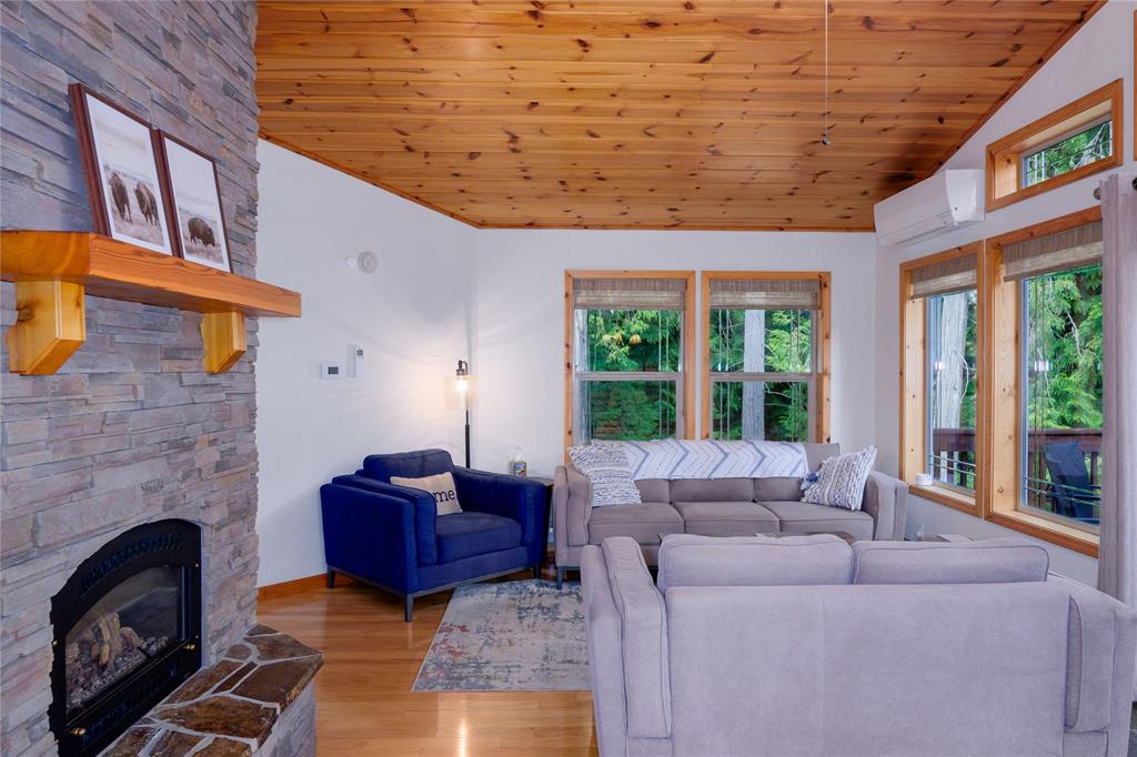 Troy, Montana, 59935, United States, 3 Bedrooms Bedrooms, ,3 BathroomsBathrooms,Residential,For Sale,2048333