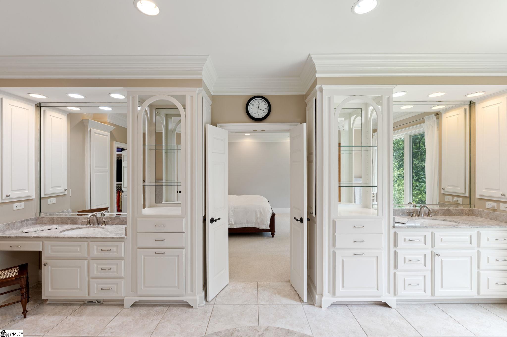 Simpsonville, South Carolina, 29681, United States, 4 Bedrooms Bedrooms, ,4 BathroomsBathrooms,Residential,For Sale,1901153