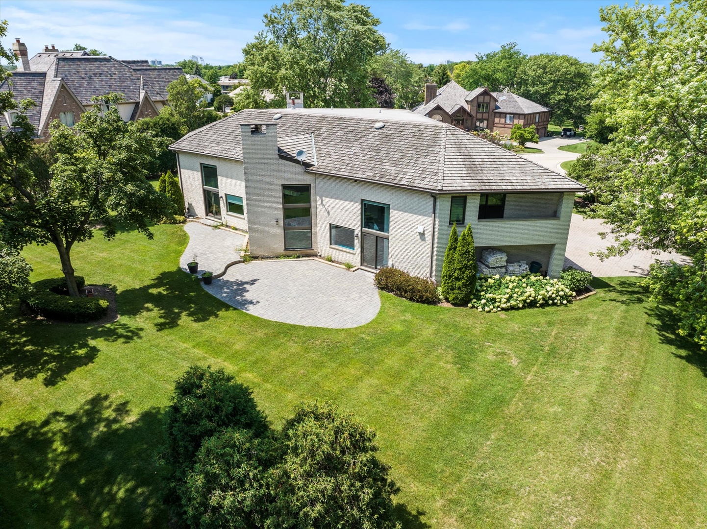 Oak Brook, Illinois, 60523, United States, 5 Bedrooms Bedrooms, ,6 BathroomsBathrooms,Residential,For Sale,1903537