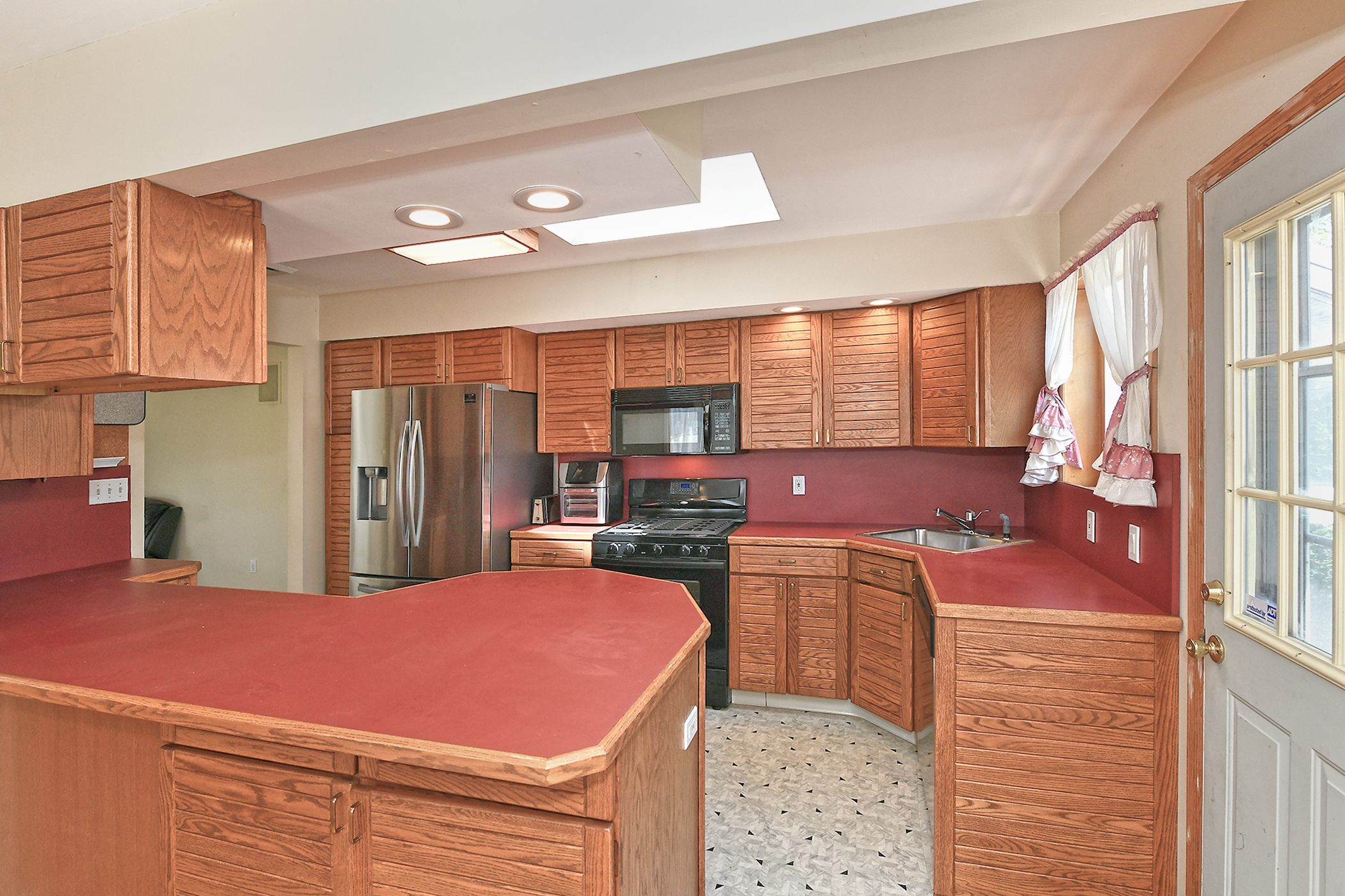 Bethpage, New York, 11714, United States, 4 Bedrooms Bedrooms, ,3 BathroomsBathrooms,Residential,For Sale,1880879
