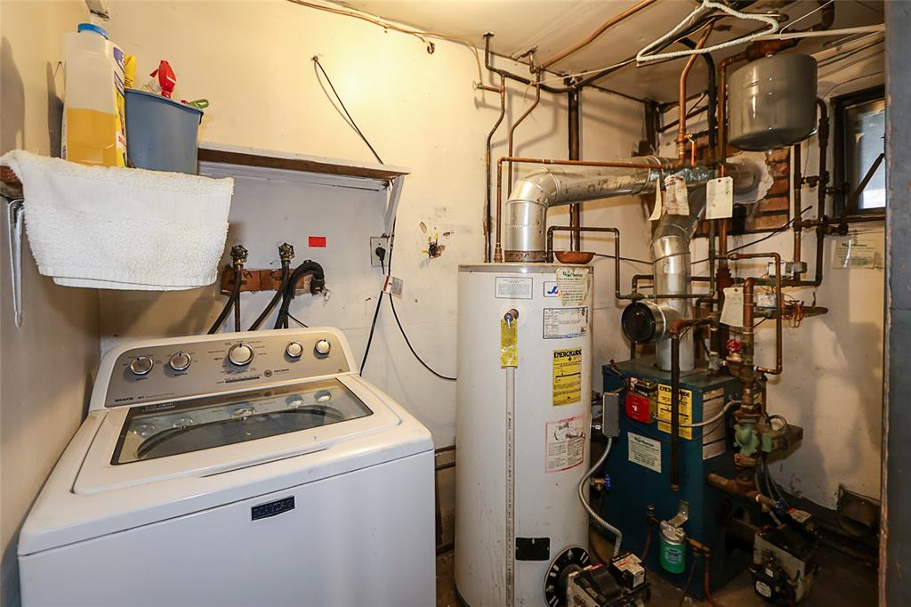 Holbrook, New York, 11741, United States, 4 Bedrooms Bedrooms, ,2 BathroomsBathrooms,Residential,For Sale,1973717