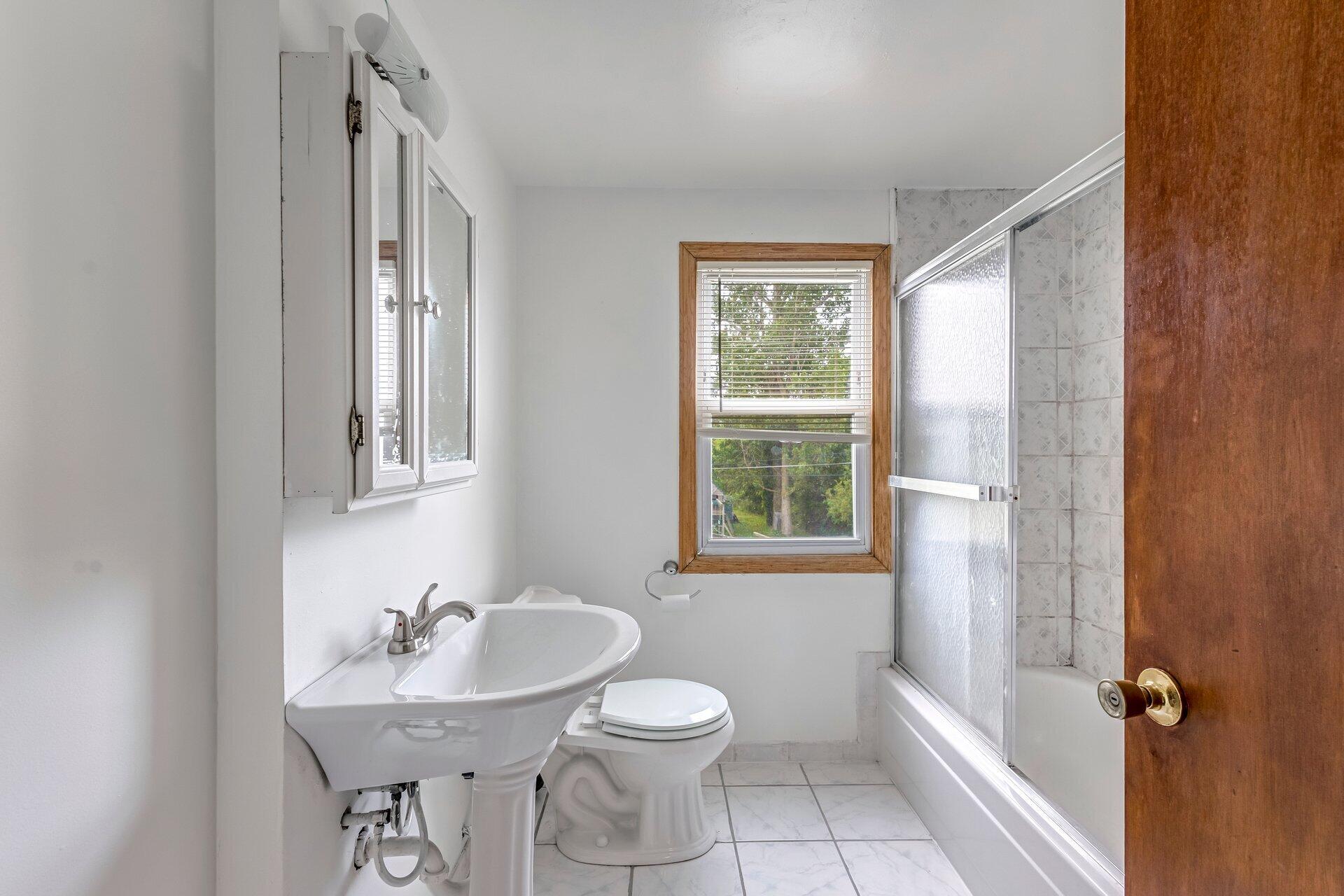 Milwaukee, Wisconsin, 53224, United States, 5 Bedrooms Bedrooms, ,4 BathroomsBathrooms,Residential,For Sale,1857409