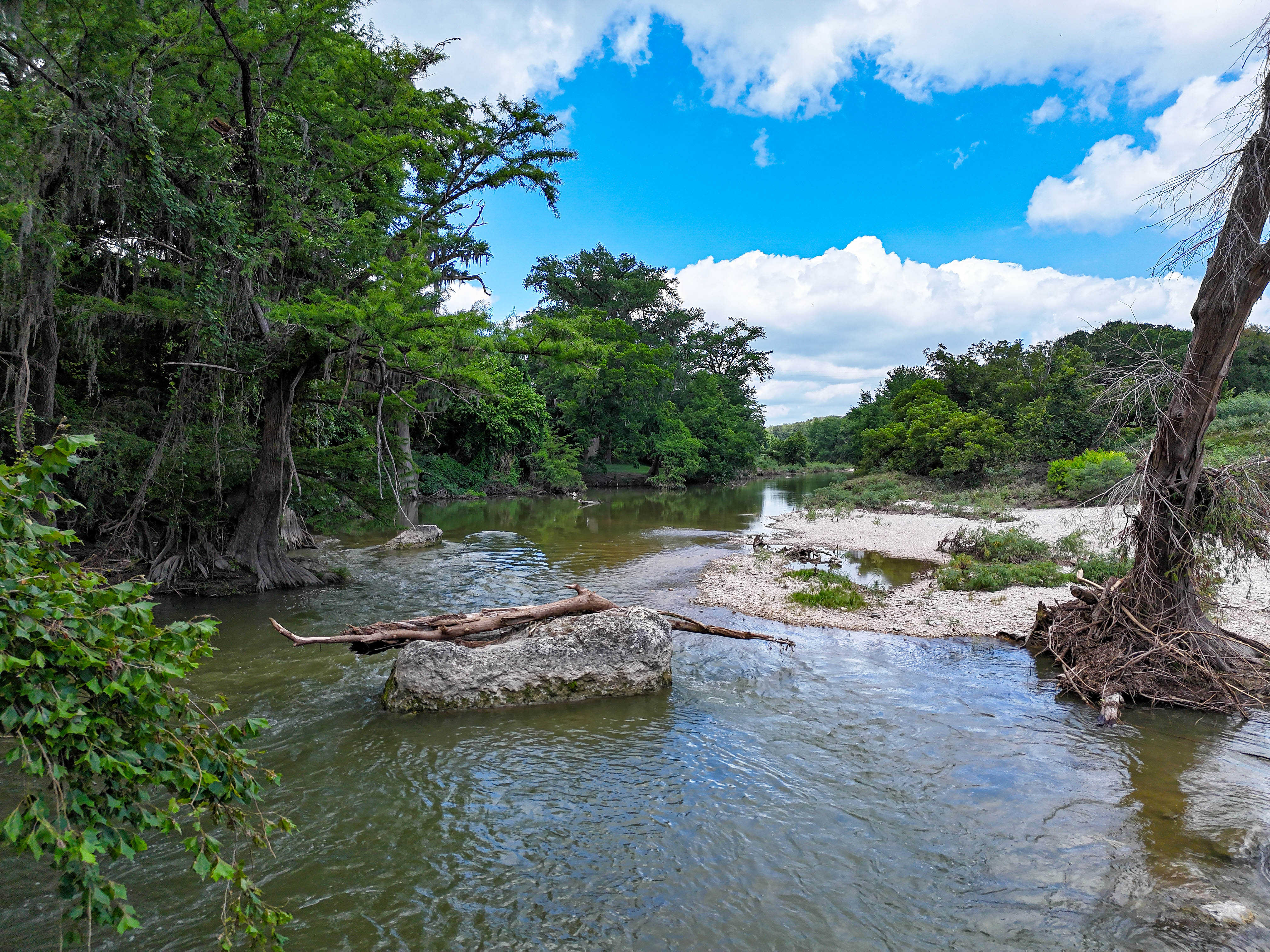  Refined Hill Country LIving - 物件實景