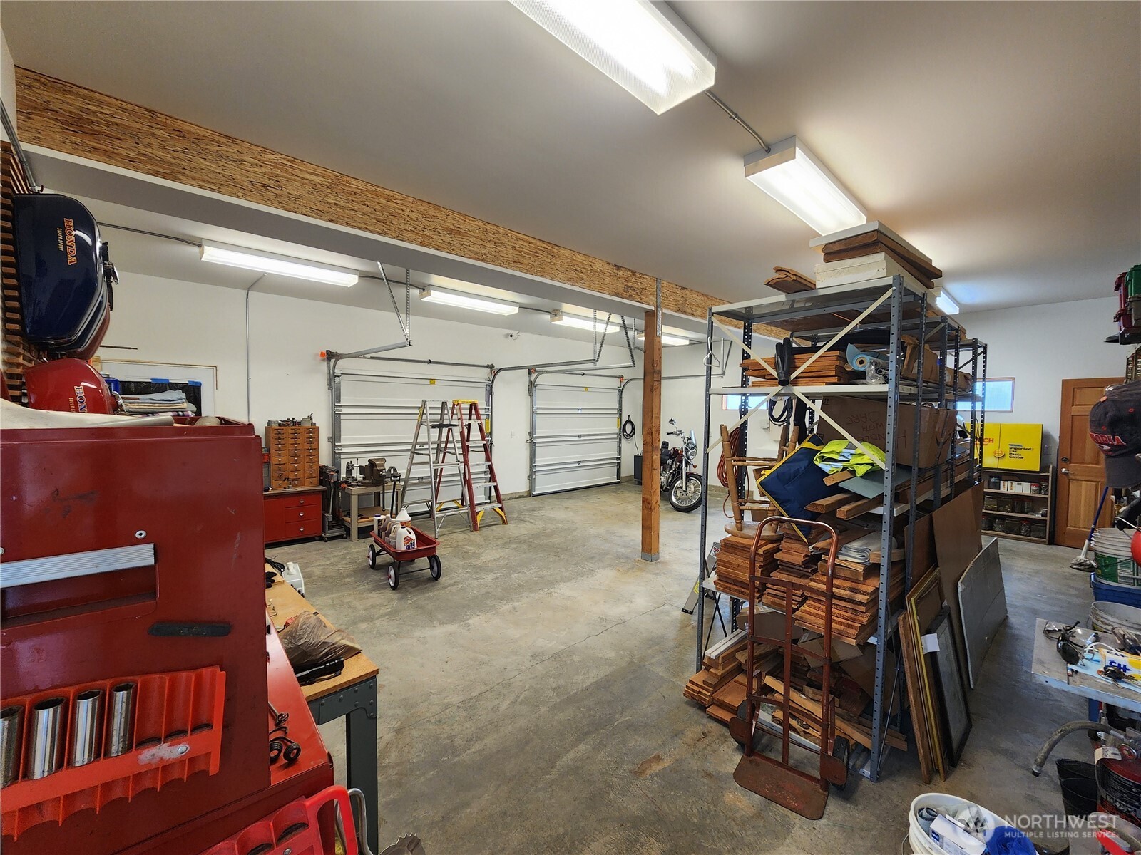 Kirkland, Washington, 98034, United States, 4 Bedrooms Bedrooms, ,3 BathroomsBathrooms,Residential,For Sale,1975566