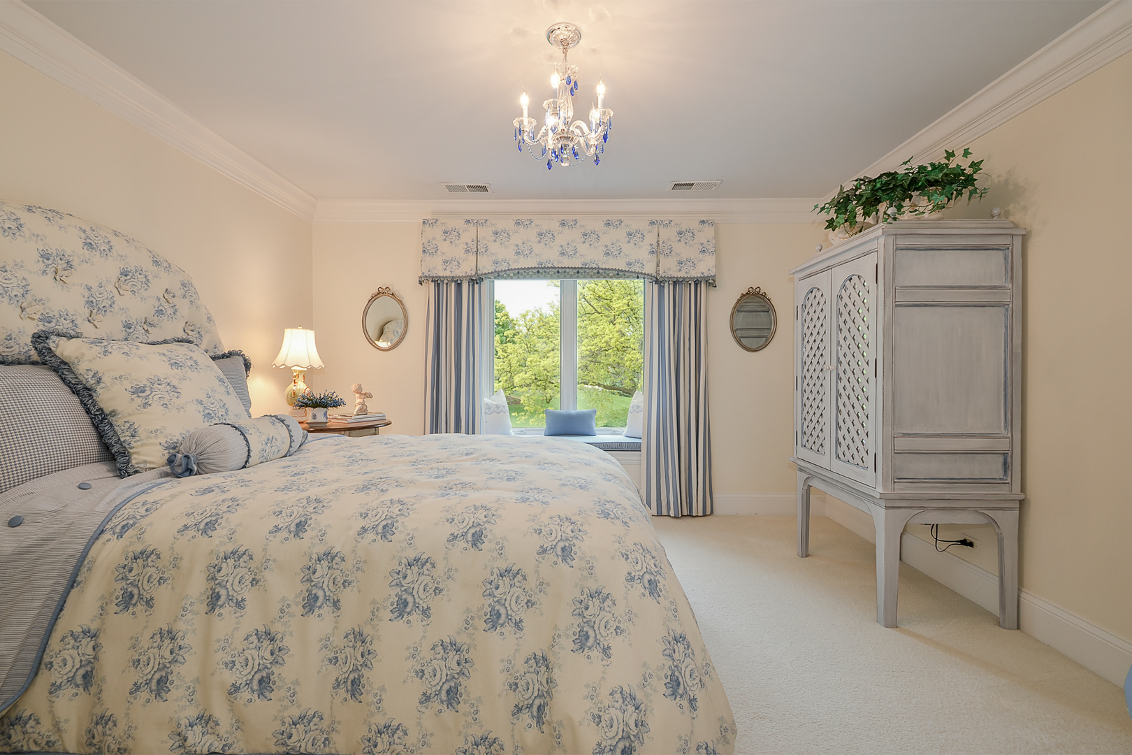 Inverness, Illinois, 60067, United States, 6 Bedrooms Bedrooms, ,10 BathroomsBathrooms,Residential,For Sale,1980609