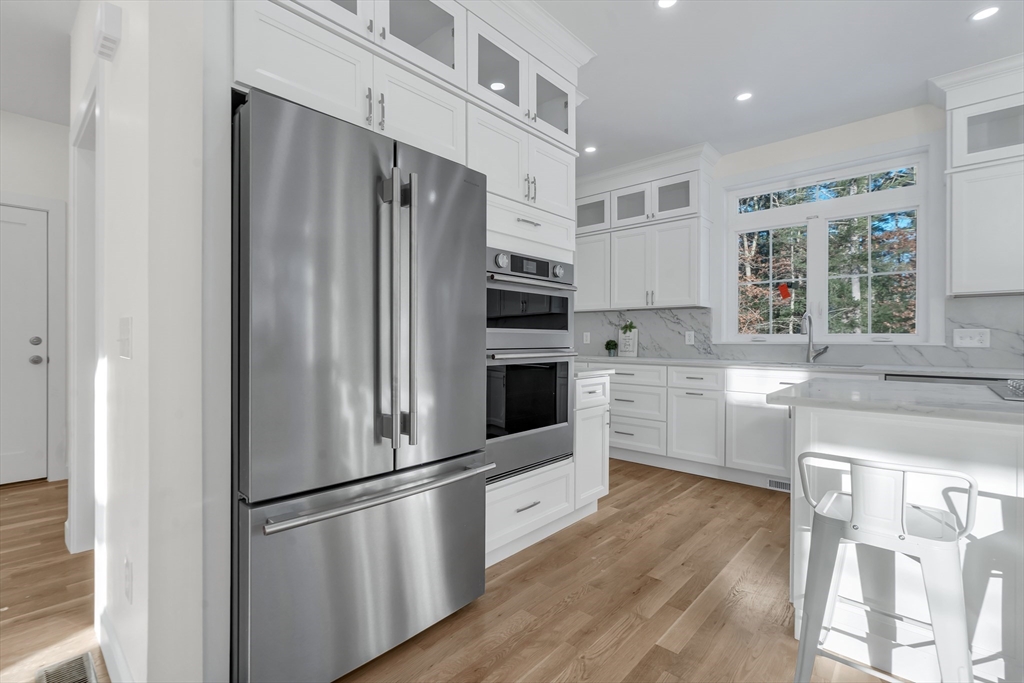 Rehoboth, Massachusetts, 02769, United States, 3 Bedrooms Bedrooms, ,4 BathroomsBathrooms,Residential,For Sale,2005285