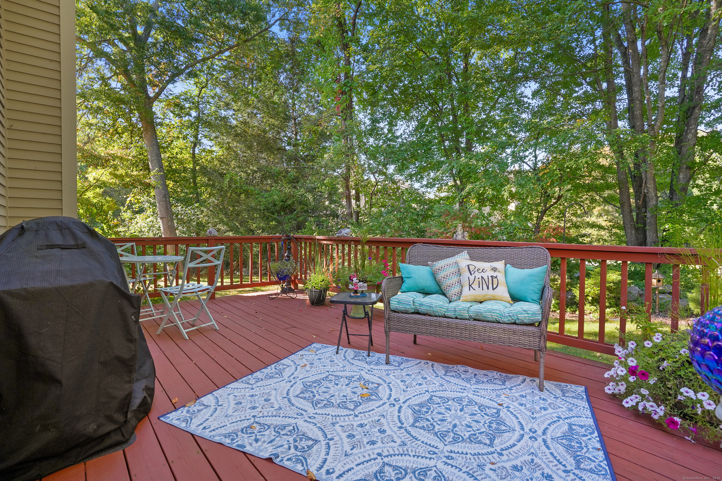 New Milford, Connecticut, 06776, United States, 2 Bedrooms Bedrooms, ,3 BathroomsBathrooms,Residential,For Sale,1970230