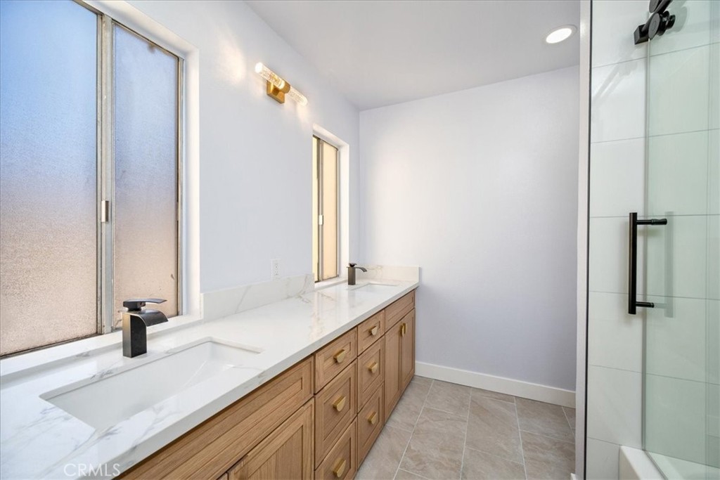 Gardena, California, 90247, United States, 2 Bedrooms Bedrooms, ,3 BathroomsBathrooms,Residential,For Sale,1927851