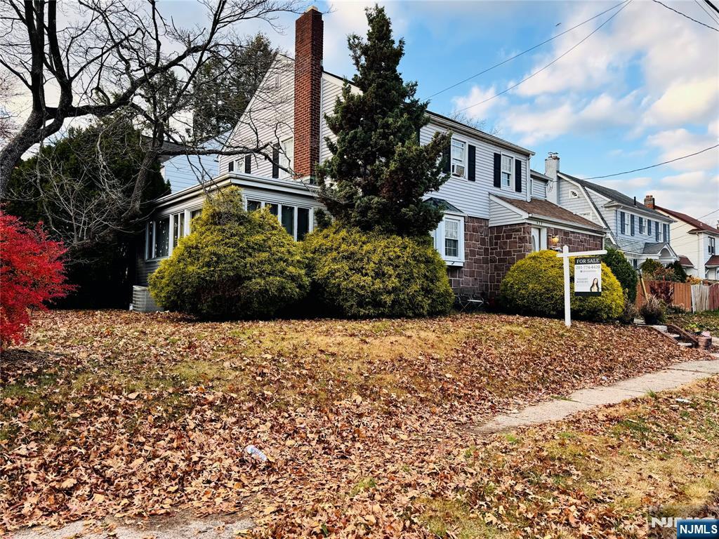 Paterson, New Jersey, 07504, United States, 4 Bedrooms Bedrooms, ,3 BathroomsBathrooms,Residential,For Sale,2001886