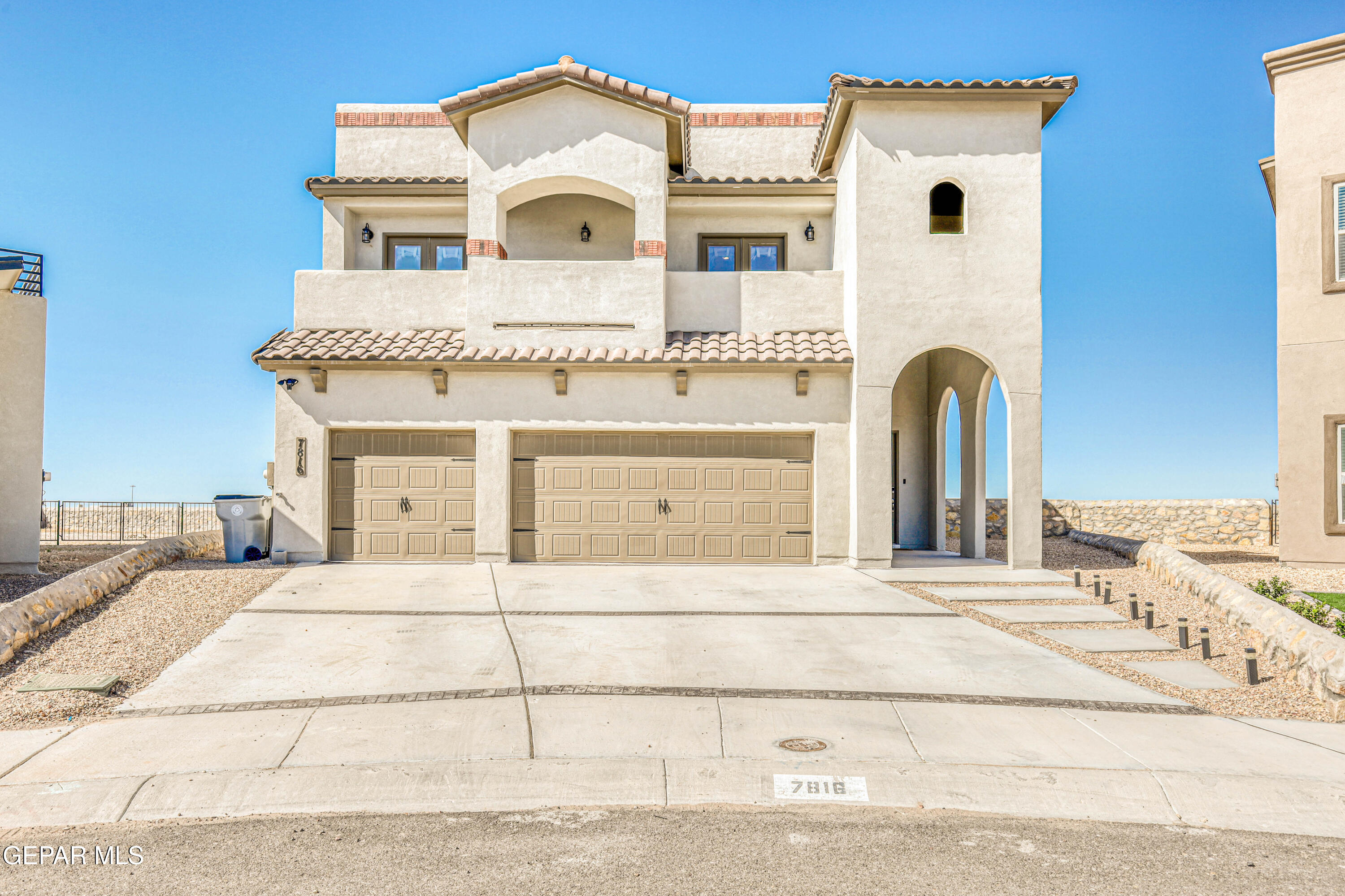 El Paso, Texas, 79911, United States, 5 Bedrooms Bedrooms, ,4 BathroomsBathrooms,Residential,For Sale,1969245