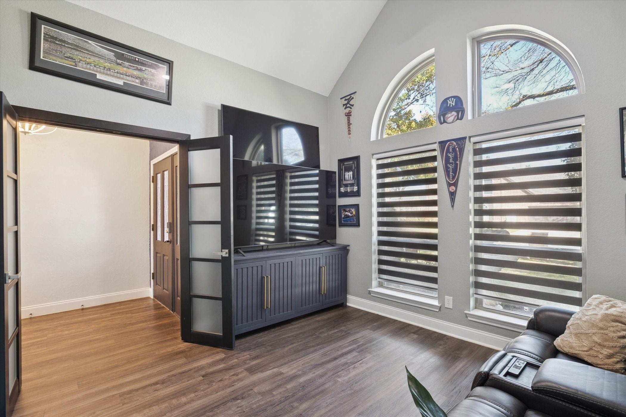 Hurst, Texas, 76054, United States, 3 Bedrooms Bedrooms, ,2 BathroomsBathrooms,Residential,For Sale,2005919