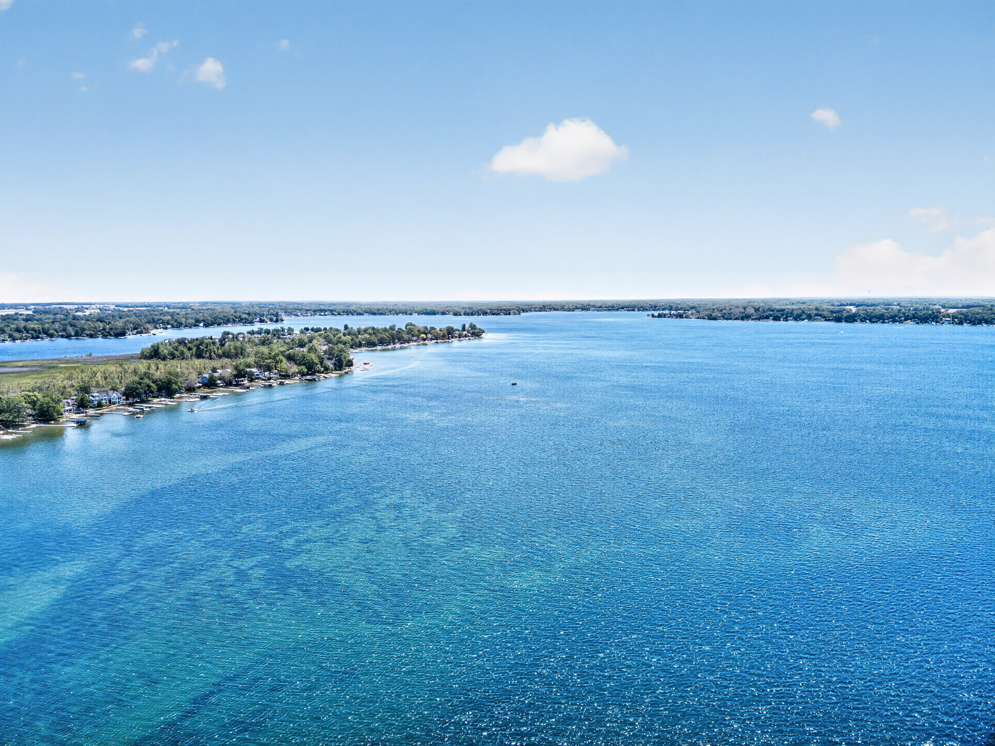  Third Floor Condo with Spectacular Lake Views - 物件實景