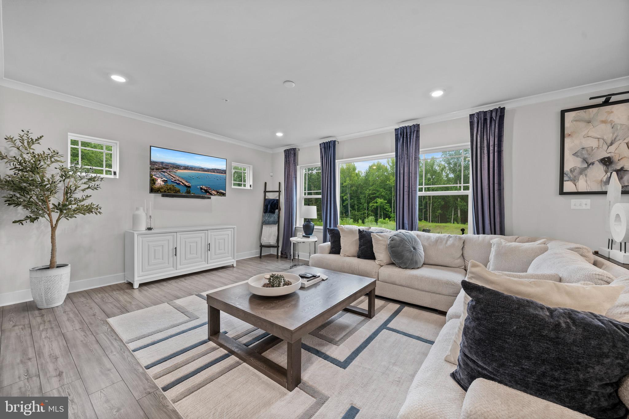 White Plains, Maryland, 20695, United States, 5 Bedrooms Bedrooms, ,5 BathroomsBathrooms,Residential,For Sale,1921773