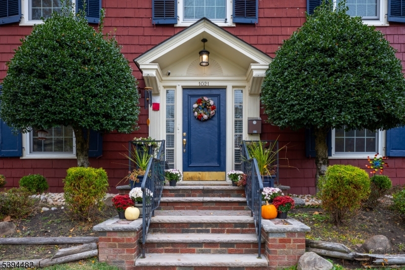 Plainfield City, New Jersey, 07060, United States, 6 Bedrooms Bedrooms, ,4 BathroomsBathrooms,Residential,For Sale,1989073