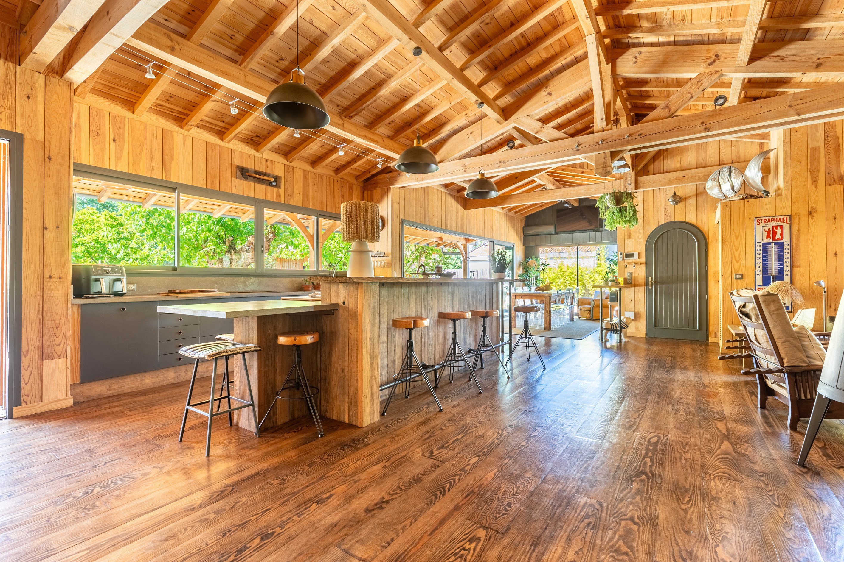  LA TESTE DE BUCH - SUBLIME WOODEN VILLA - SUPERB SWIMMING POOL - OUTBUILDING - … - 物件實景
