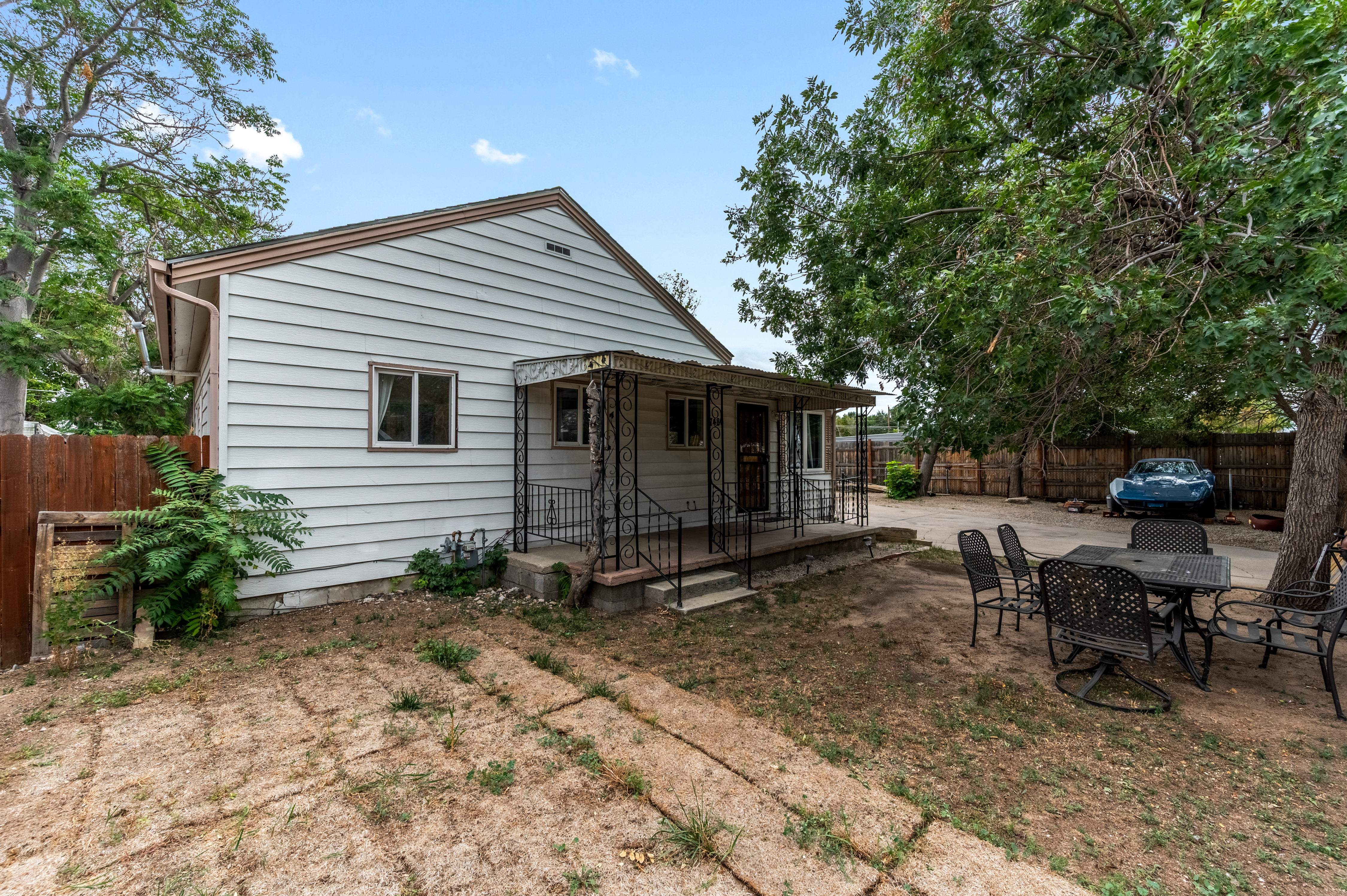  Commerce City Home with Fenced Yard and Plenty of Parking Space - 物件實景