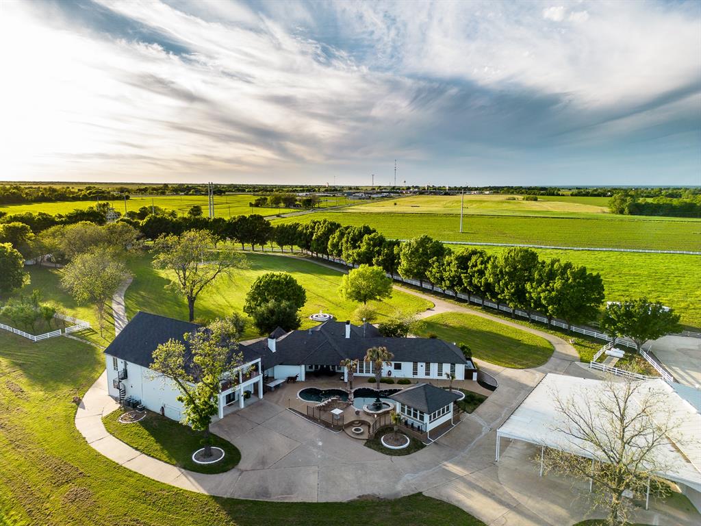 Italy, Texas, 76651, United States, 8 Bedrooms Bedrooms, ,6 BathroomsBathrooms,Residential,For Sale,1975477