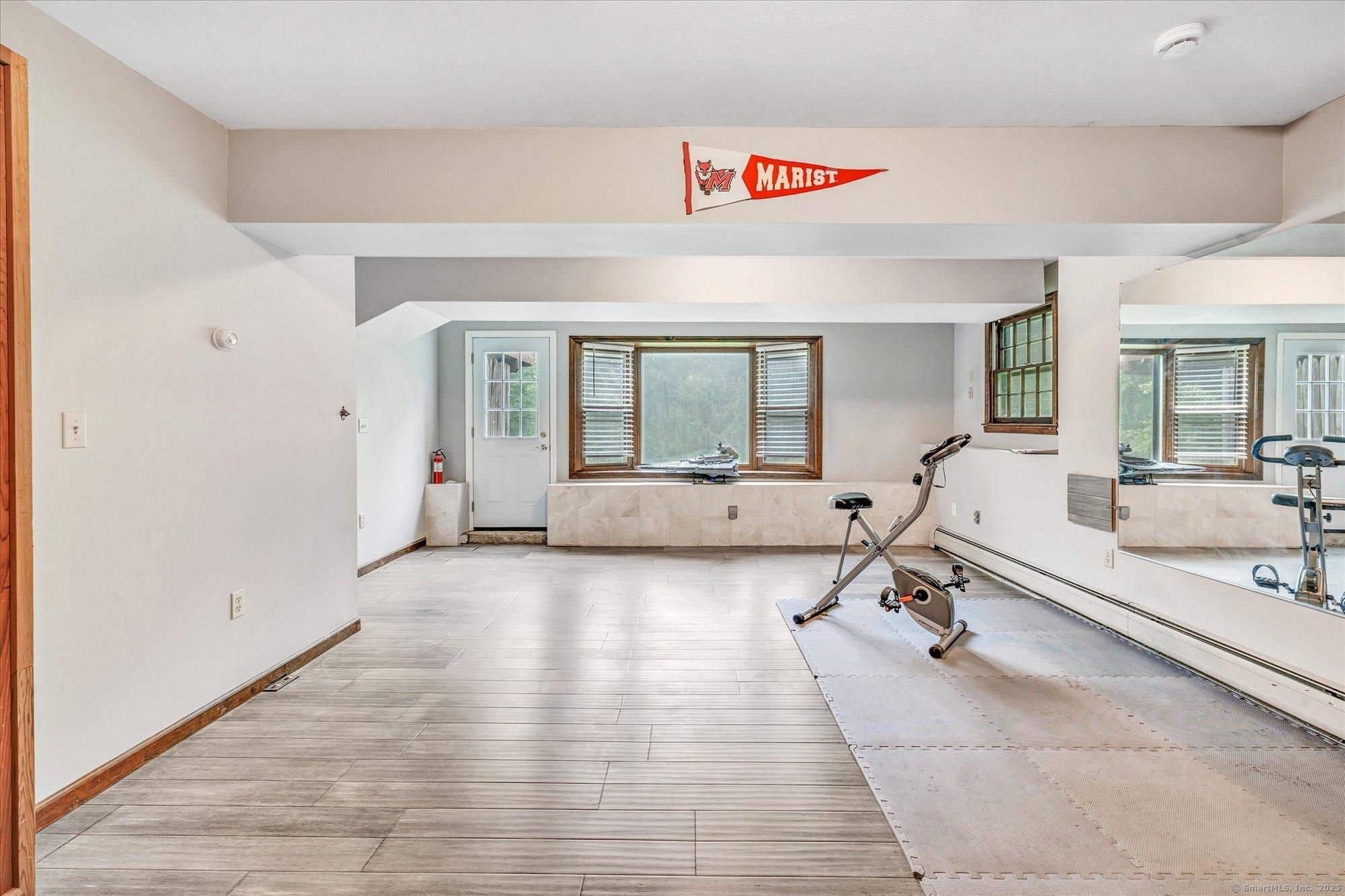 Monroe, Connecticut, 06468, United States, 3 Bedrooms Bedrooms, ,3 BathroomsBathrooms,Residential,For Sale,1872282