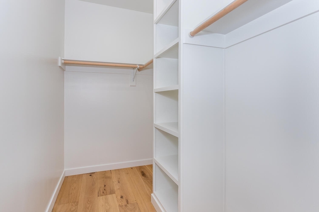 Needham, Massachusetts, 02494, United States, 5 Bedrooms Bedrooms, ,6 BathroomsBathrooms,Residential,For Sale,1991306