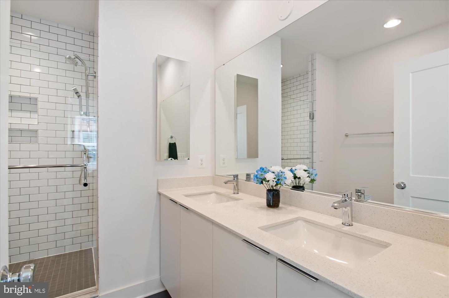 Washington, District of Columbia, 20017, United States, 3 Bedrooms Bedrooms, ,4 BathroomsBathrooms,Residential,For Sale,1918552