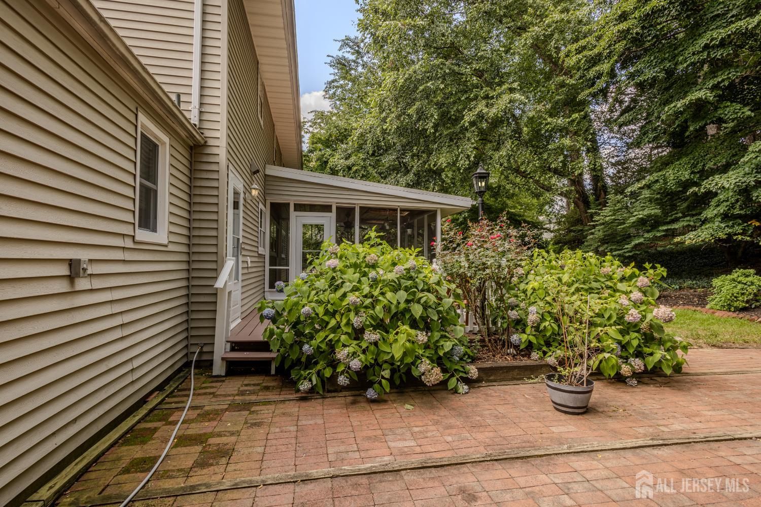 East Brunswick, New Jersey, 08816, United States, 4 Bedrooms Bedrooms, ,4 BathroomsBathrooms,Residential,For Sale,1900919