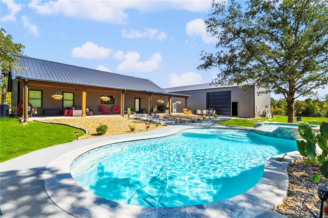 Normangee, Texas, 77871, United States, 3 Bedrooms Bedrooms, ,3 BathroomsBathrooms,Residential,For Sale,1981852