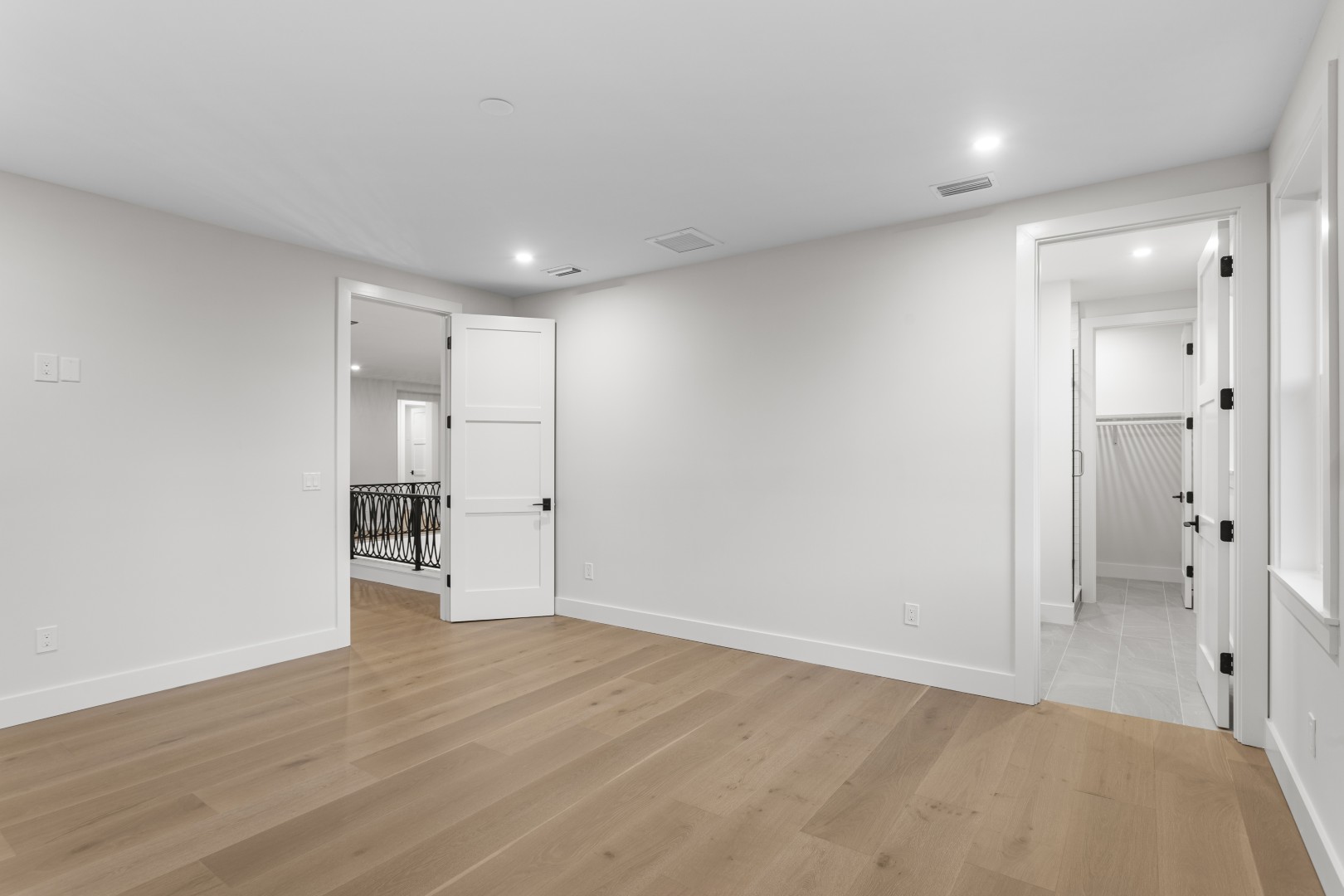 Tampa, Florida, 33629, United States, 5 Bedrooms Bedrooms, ,7 BathroomsBathrooms,Residential,For Sale,1993853