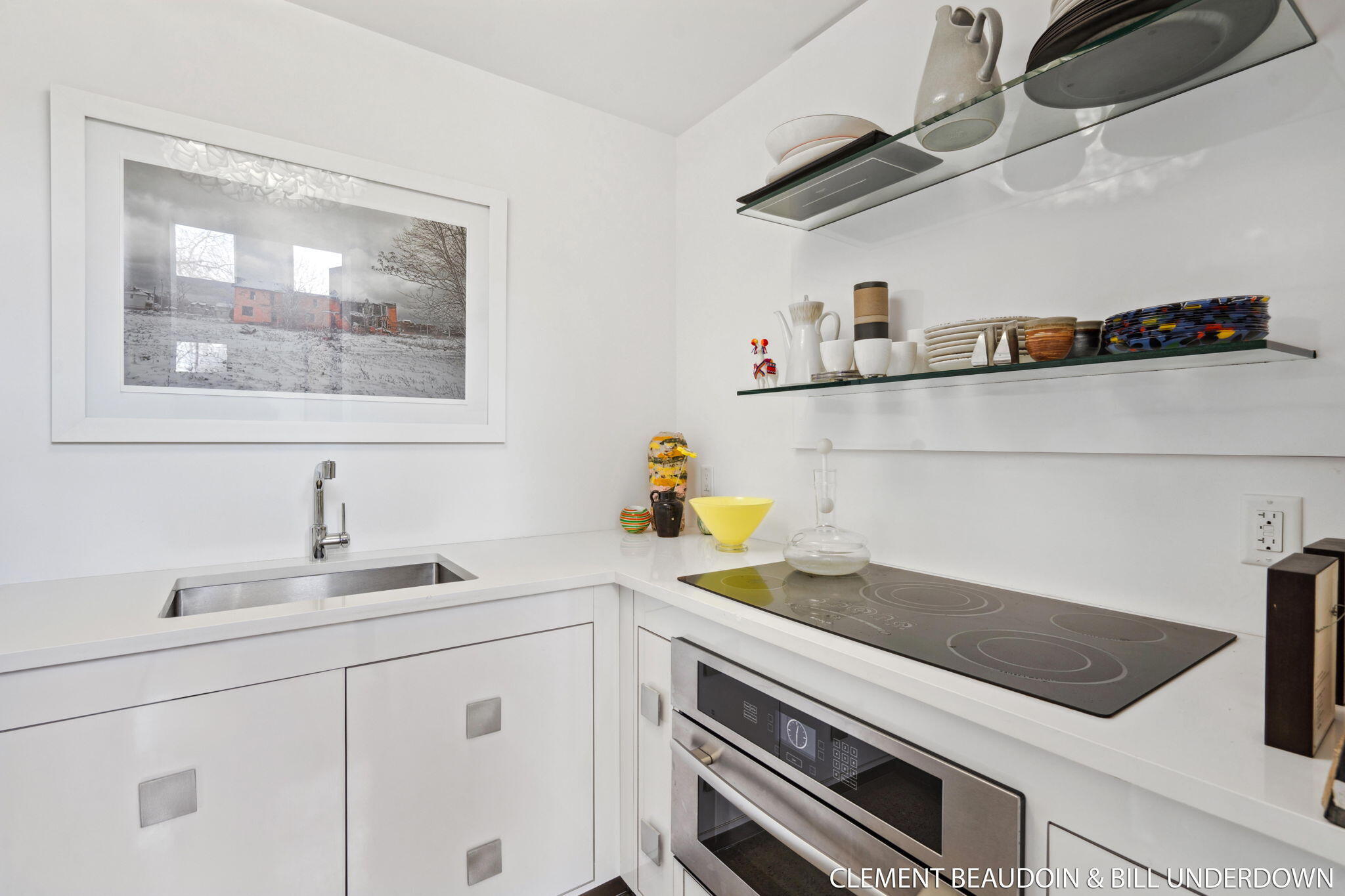 Fennville, Michigan, 49408, United States, 5 Bedrooms Bedrooms, ,7 BathroomsBathrooms,Residential,For Sale,1973707